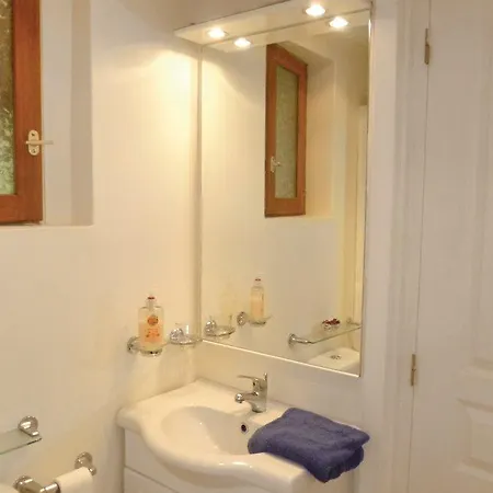 Three-bedroom Holiday In Brouains Beauficel