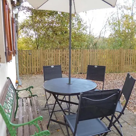 Сasa de vacaciones Three-bedroom Holiday In Brouains Beauficel